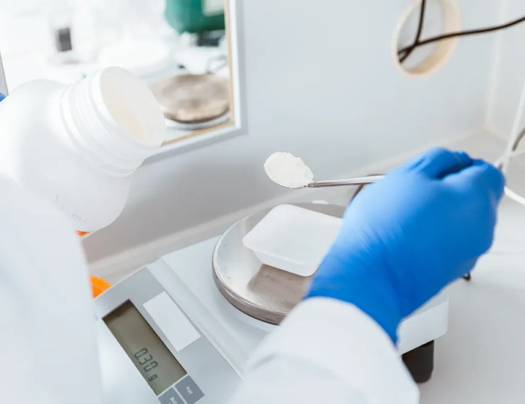 ThoMar OHG - Pharma-Labor mit Waage